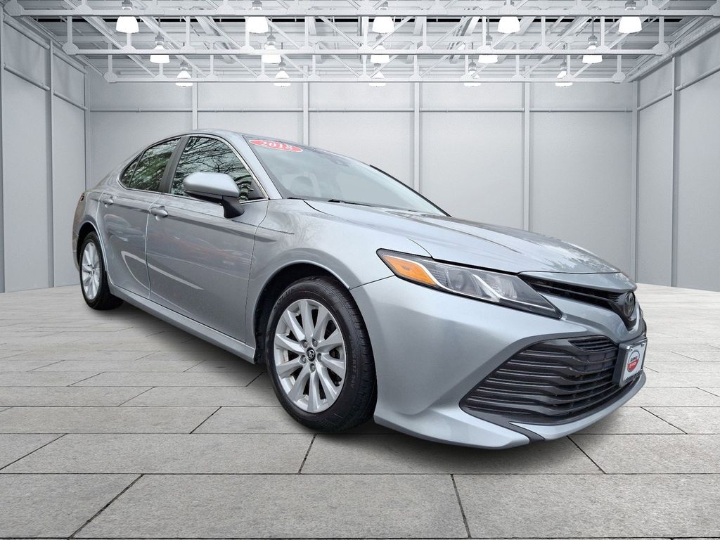 2018 Toyota Camry LE 3