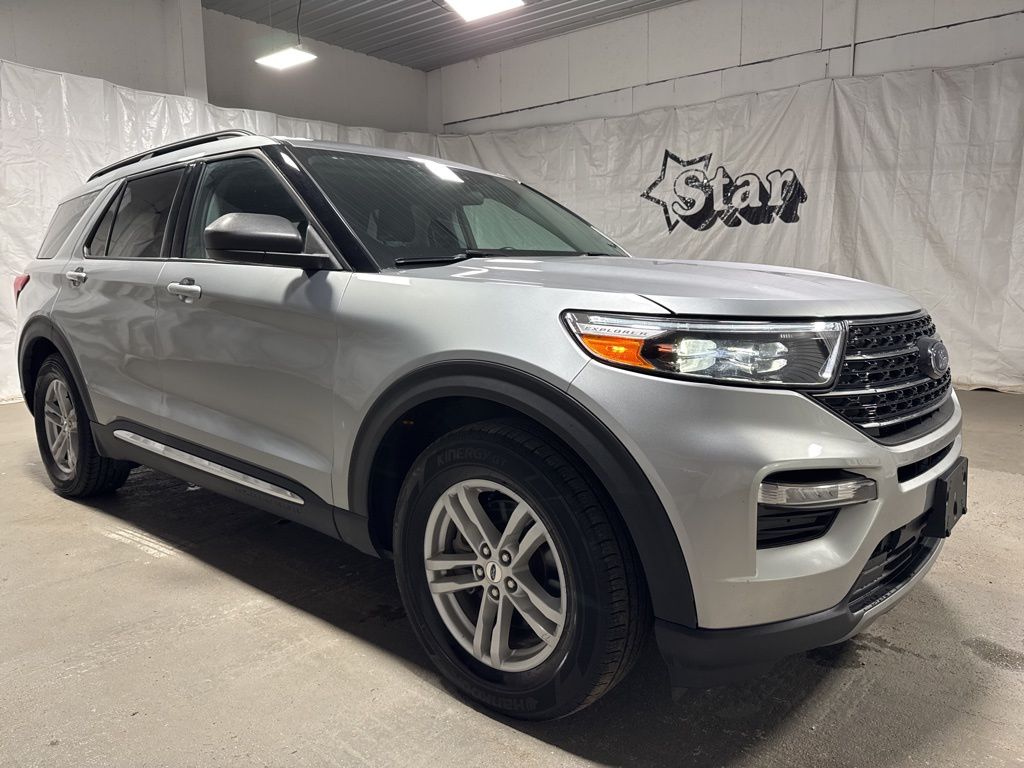 Silver Metallic 2024 Ford Explorer XLT RWD SUV / Crossover Rear-Wheel Drive Automatic