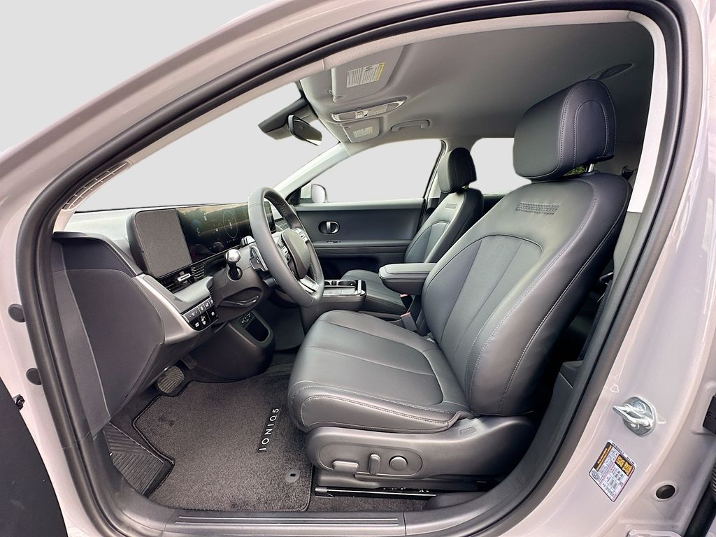 2025 Hyundai Ioniq 5 SEL 16