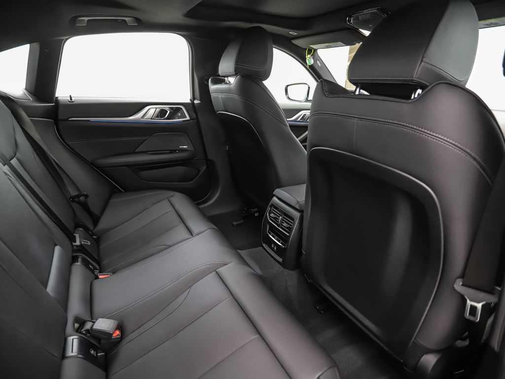 Thumbnail: 2025 BMW i4 - 26