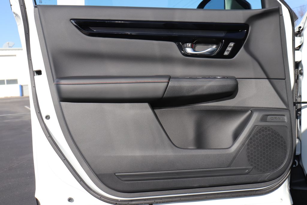 2025 Honda CR-V Sport Touring 30