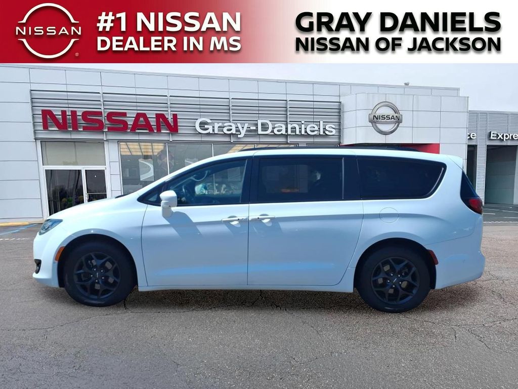Used 2020 Chrysler Pacifica Van