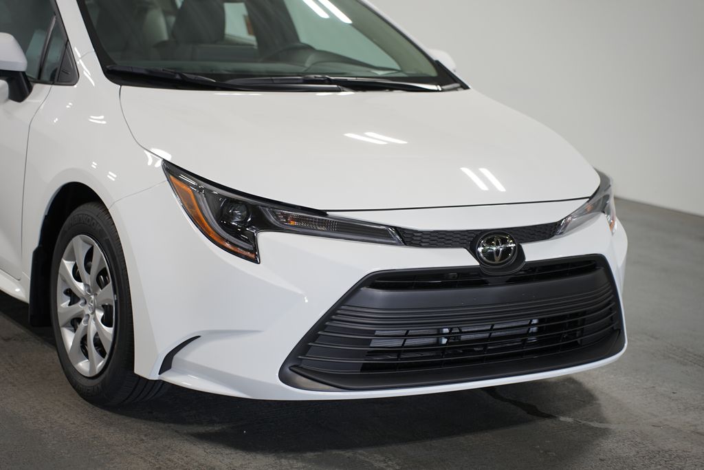2025 Toyota Corolla LE 4
