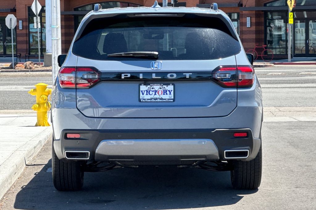 New 2026 Sonic Gray Pearl Honda EX-L image 5