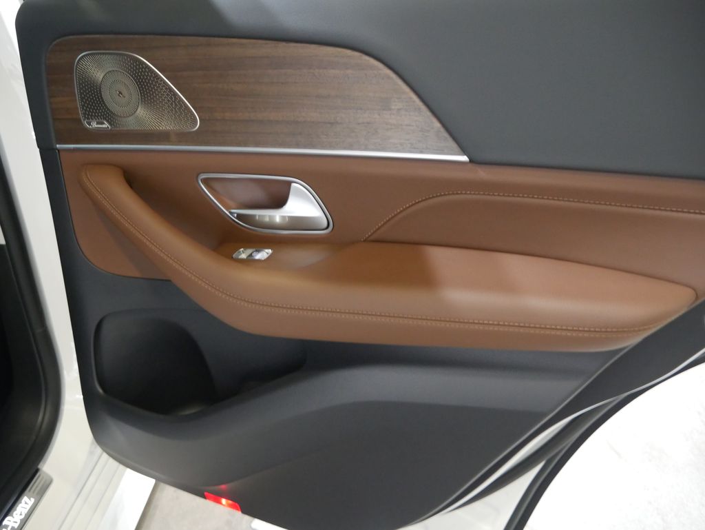 Thumbnail: 2026 Mercedes-Benz GLE - 22