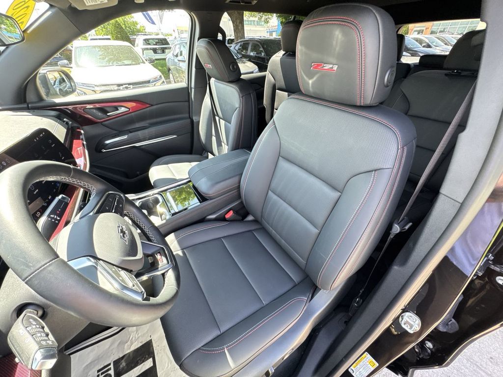 Used 2026 Chevrolet Traverse SUV