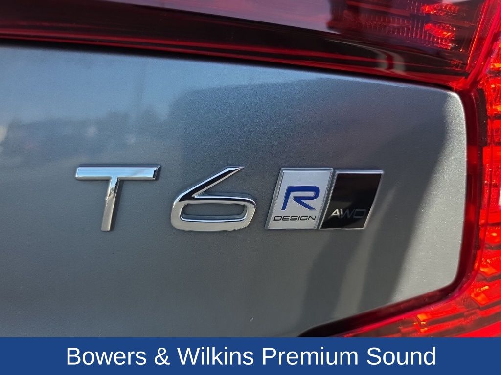 2019 Volvo S60 T6 R-Design