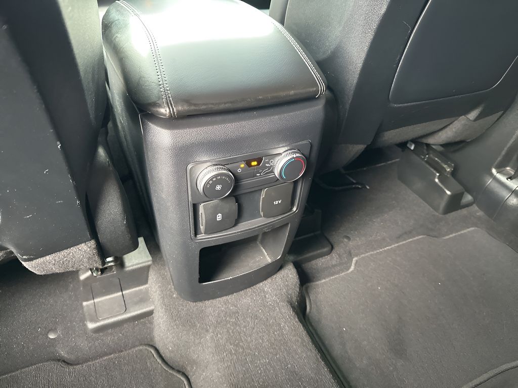 Used Car 2020 Ford Explorer  Xlt For Sale Under $25,000 In Austin, Texas