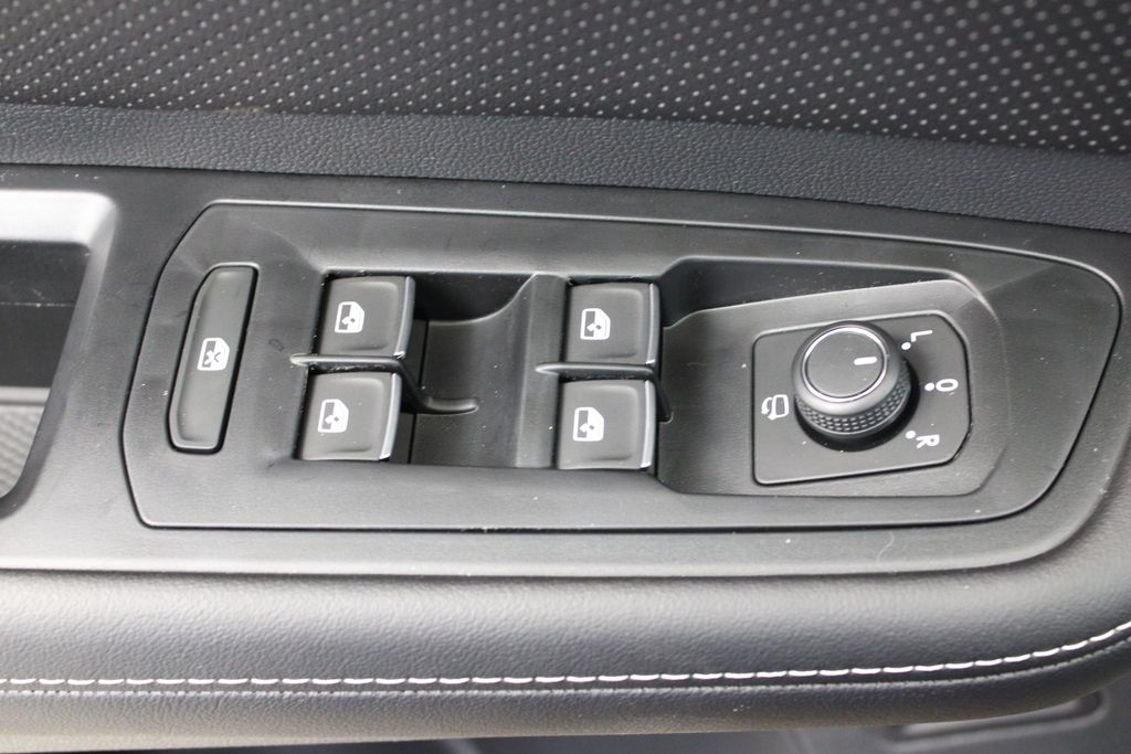 new 2026 Volkswagen Atlas Cross Sport car