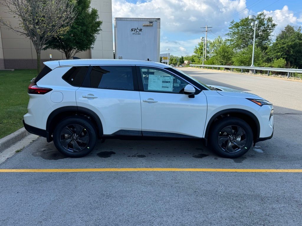 New 2026 Everest White Pearl Tricoat Nissan SV image 3