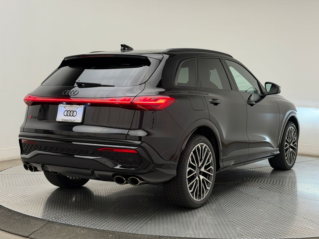Thumbnail: 2026 Audi SQ5 - 8