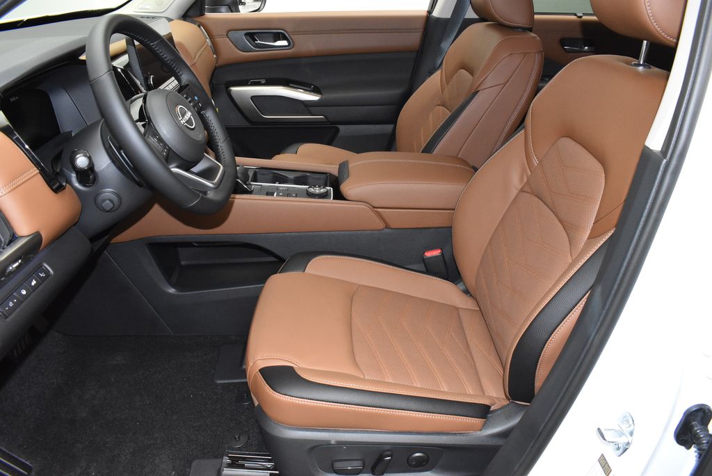 Thumbnail: 2025 Nissan Pathfinder - 15