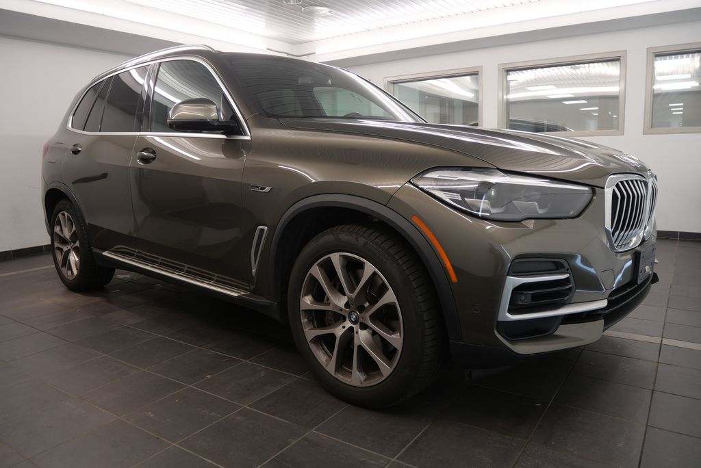 2023 BMW X5 xDrive45e 8