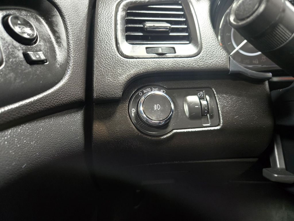 2016 Buick Regal Premium 2 - Photo 13