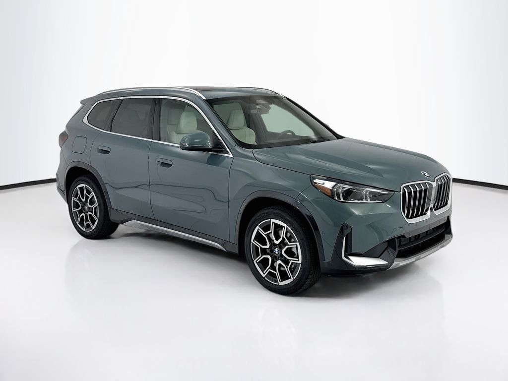 Thumbnail: 2027 BMW X1 - 3