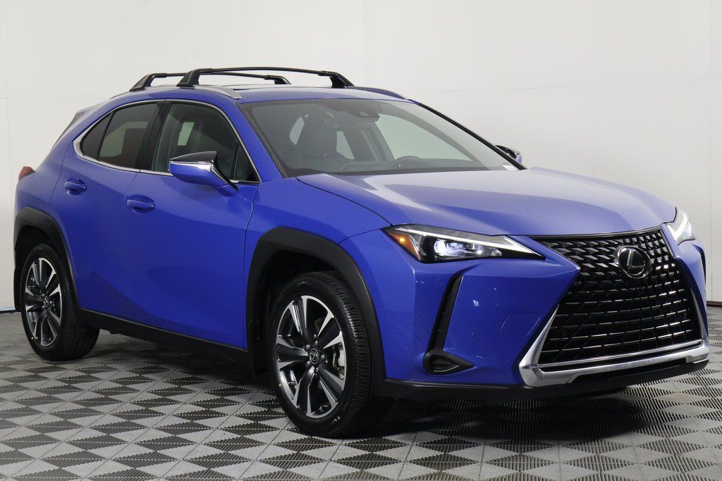 Thumbnail: 2023 Lexus UX - 3