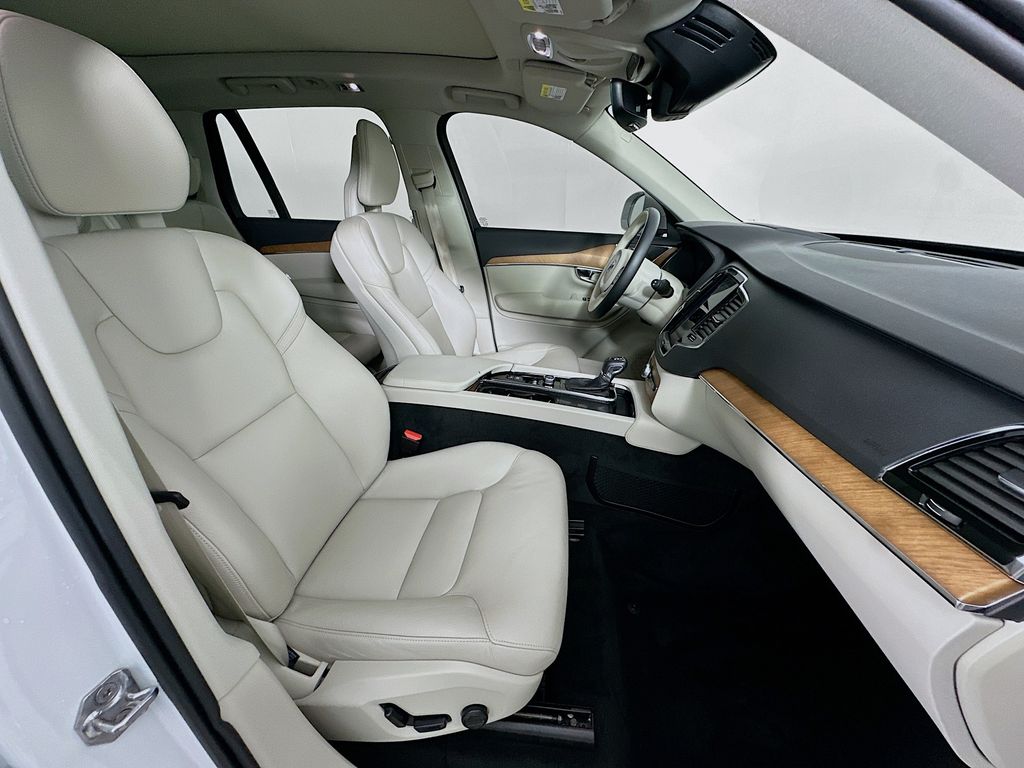 Thumbnail: 2021 Volvo XC90 - 30