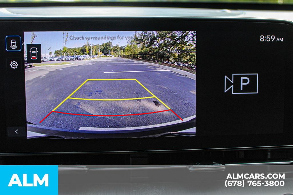 Used 2025 White Hyundai SEL image 33
