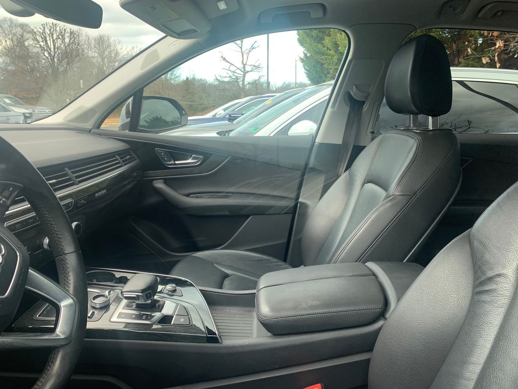 Thumbnail: 2017 Audi Q7 - 5