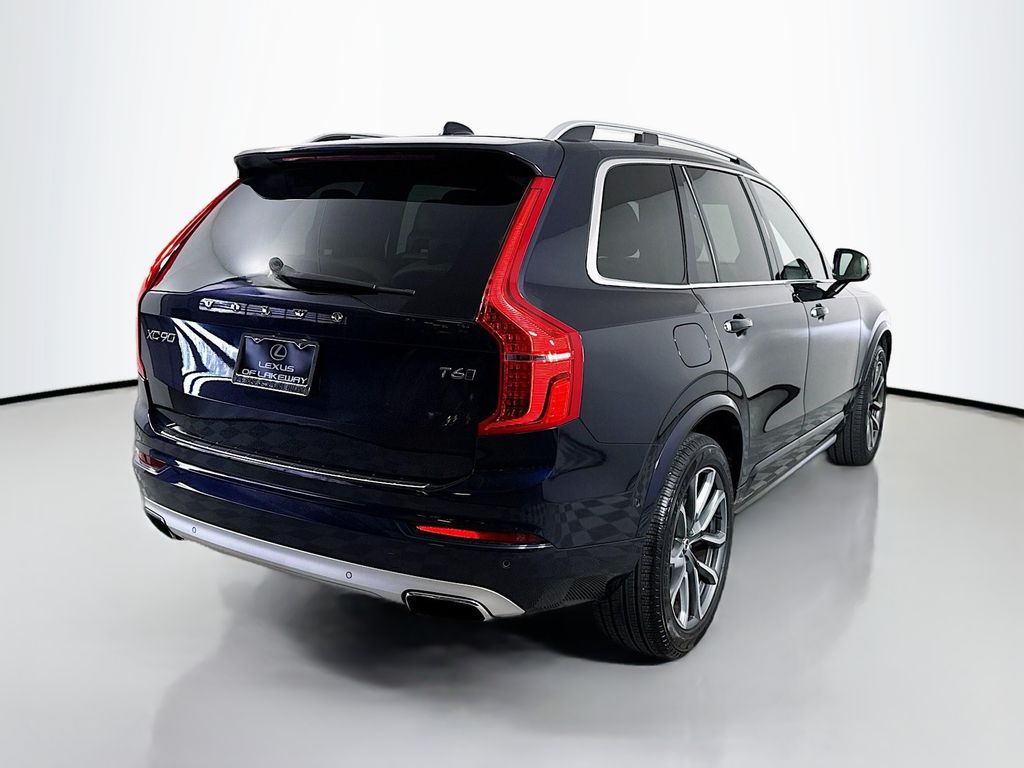 2017 Volvo XC90 T6 Momentum 5