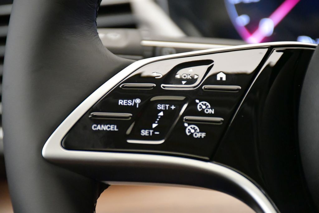 Thumbnail: 2026 Mercedes-Benz GLE - 23