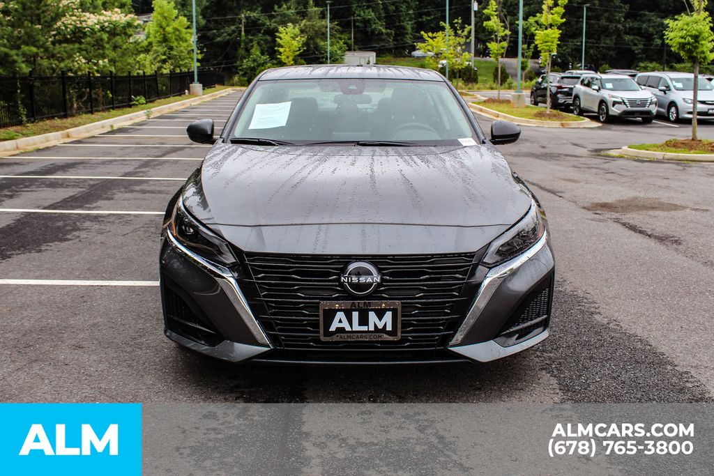 Used 2025 Gray Nissan 2.5 SV image 9