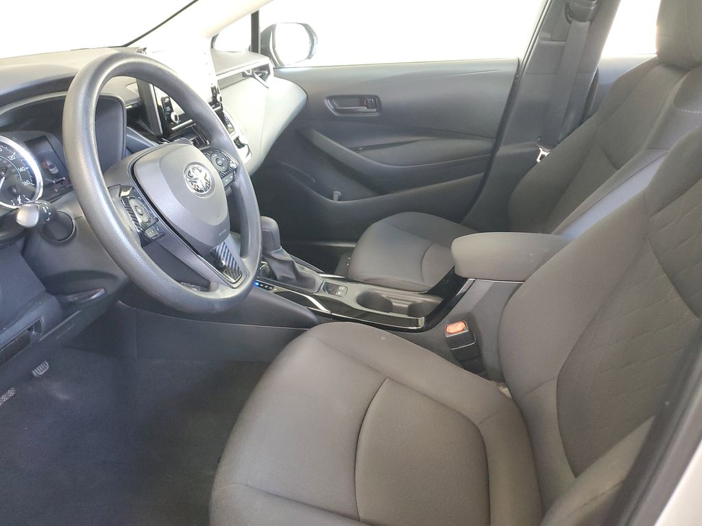 2022 Toyota Corolla LE photo 13