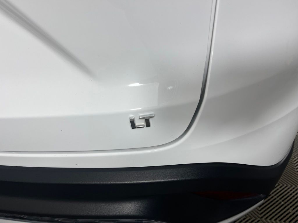 Thumbnail: 2025 Chevrolet Trax - 5