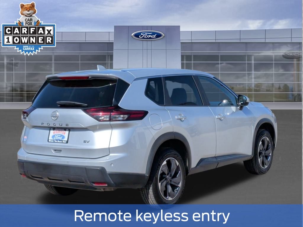 2024 Nissan Rogue SV - 5