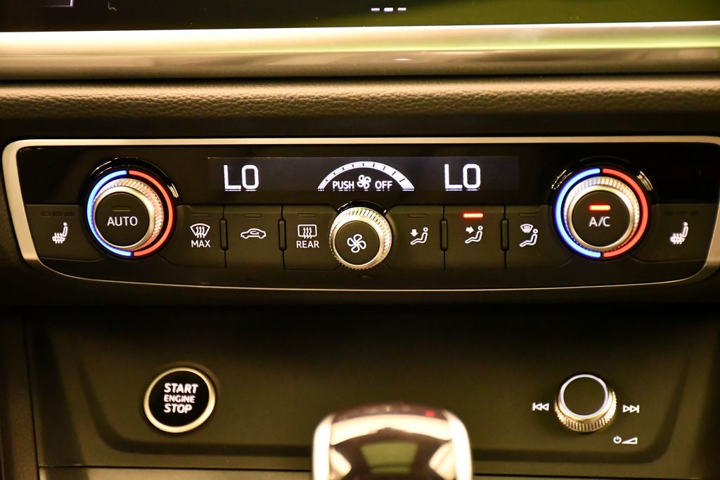 Thumbnail: 2025 Audi Q3 - 29