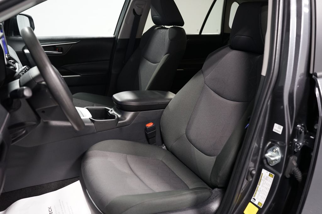 Thumbnail: 2024 Toyota RAV4 - 27