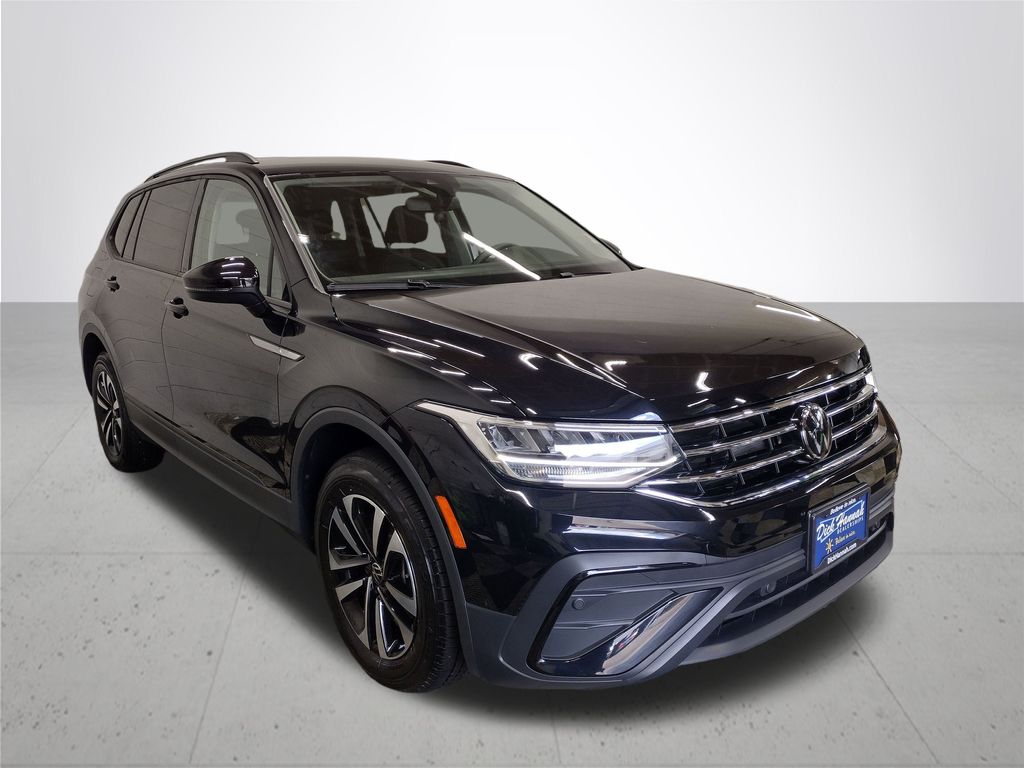 2024 Volkswagen Tiguan S photo 2