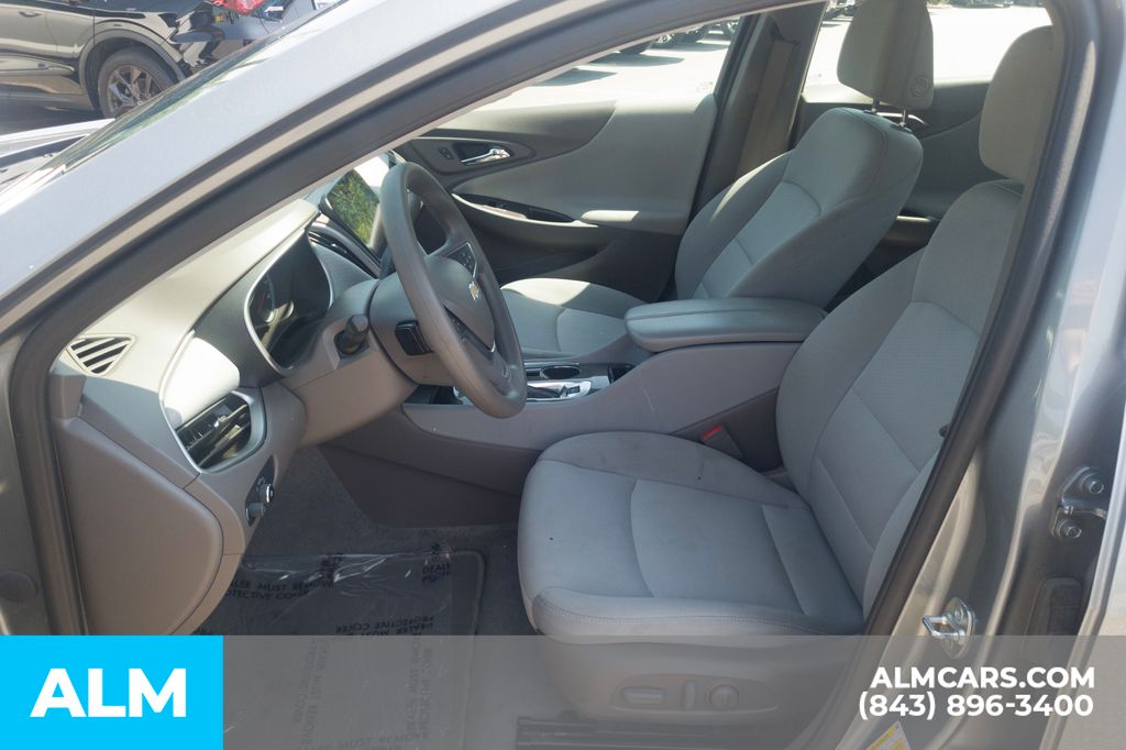 Used 2024 Gray Chevrolet LT image 15