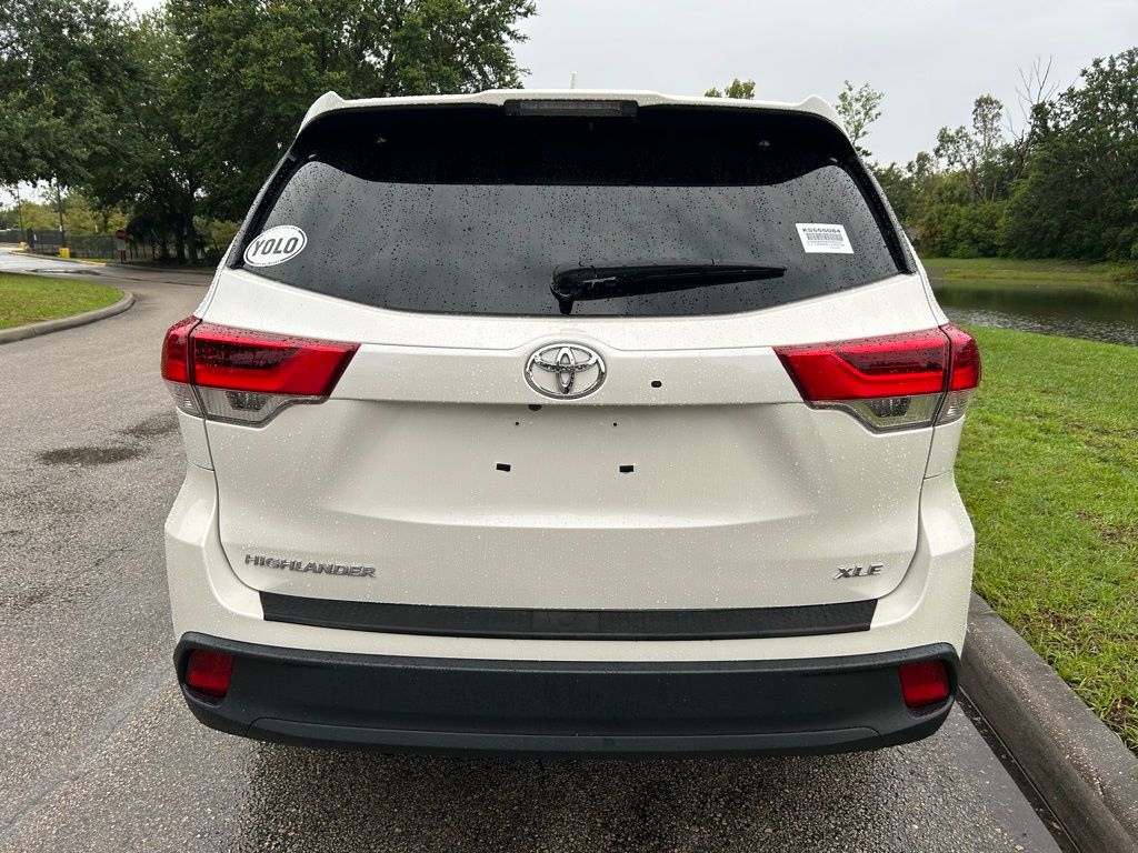 2019 Toyota Highlander SE 4
