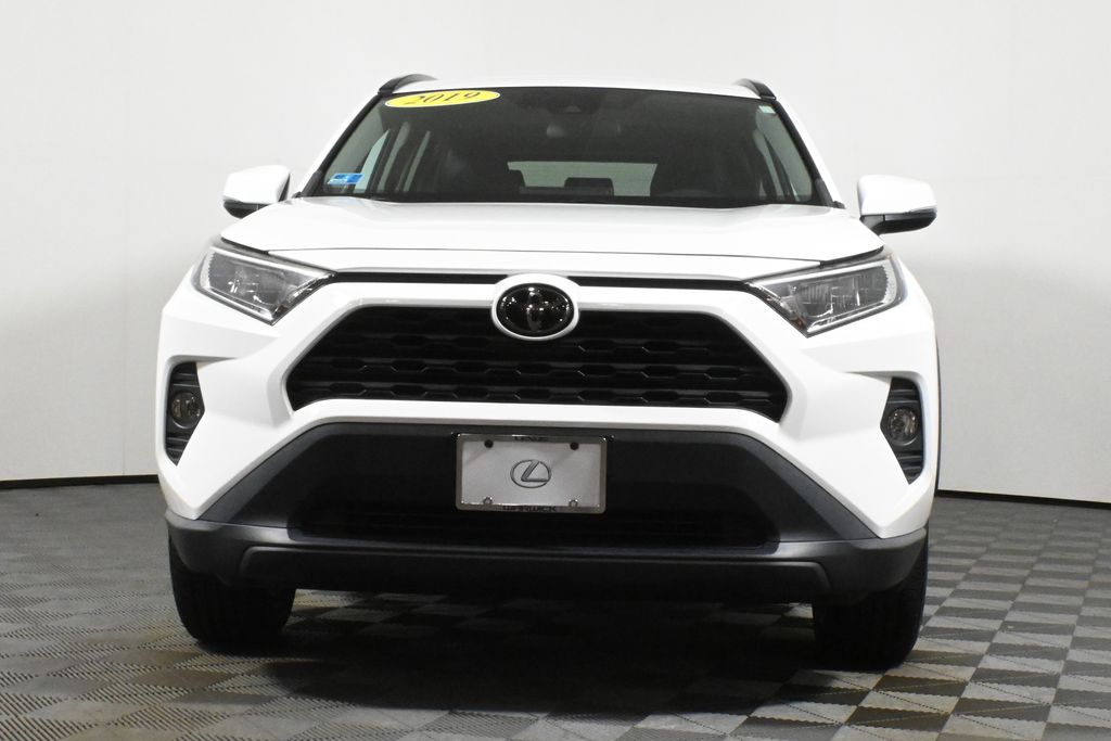 Thumbnail: 2019 Toyota RAV4 - 11