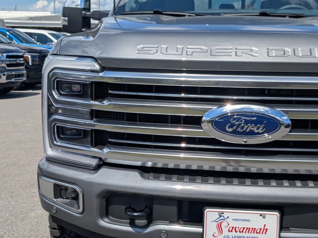 2025 Ford F-250 Super Duty Platinum