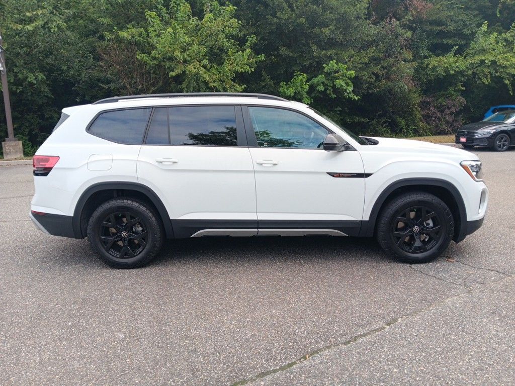 2024 Volkswagen Atlas 2.0T Peak Edition SE w/Technology 6