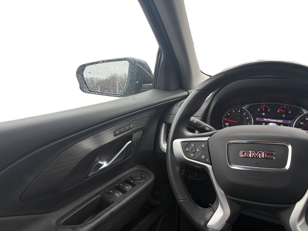 2022 GMC Terrain SLT 12