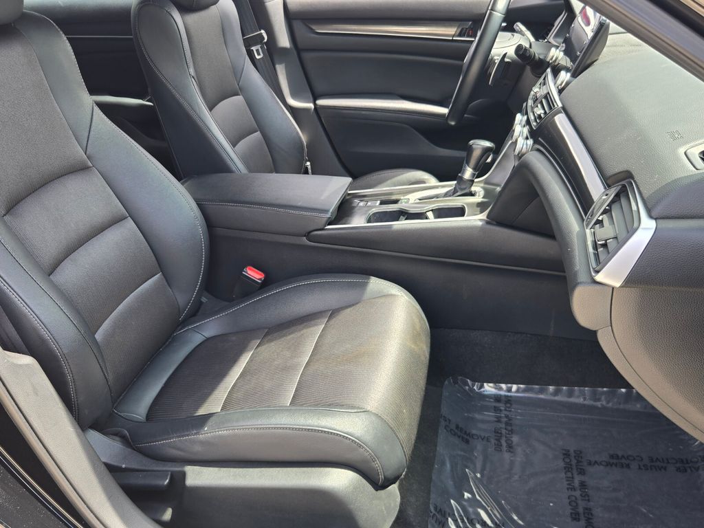 2019 Honda Accord - $17,999