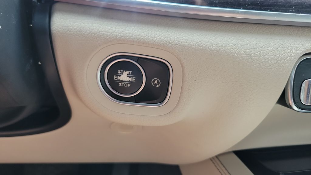 Used 2020 Blue Mercedes-Benz GLE 350 image 27