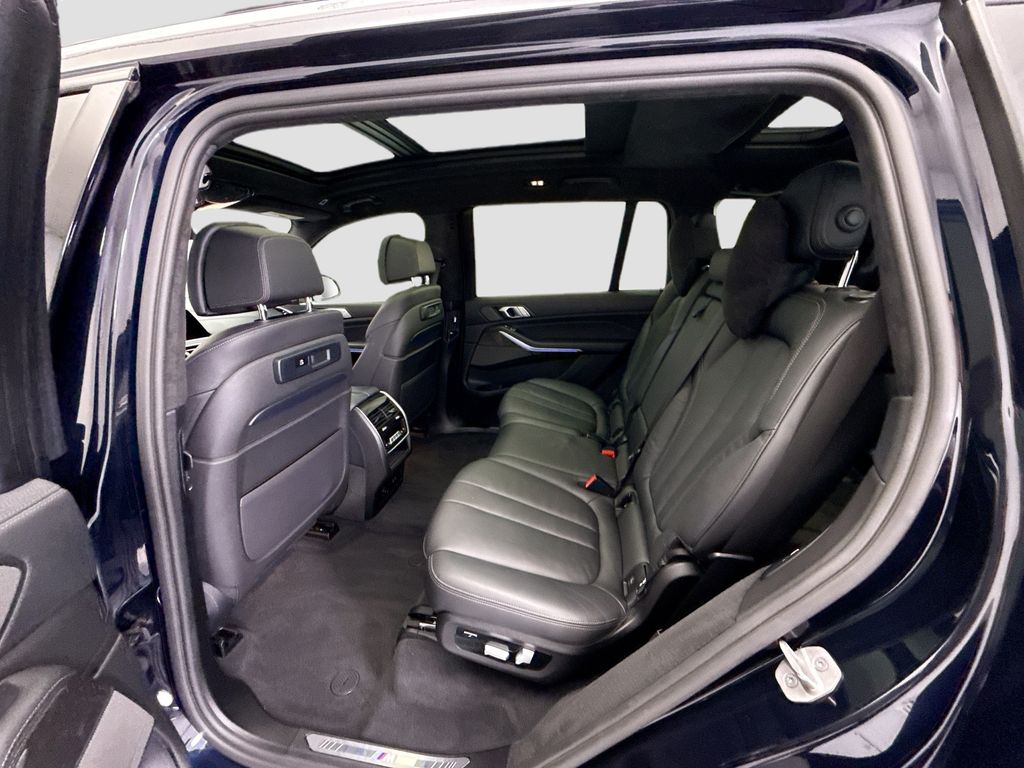 Thumbnail: 2021 BMW X7 - 20