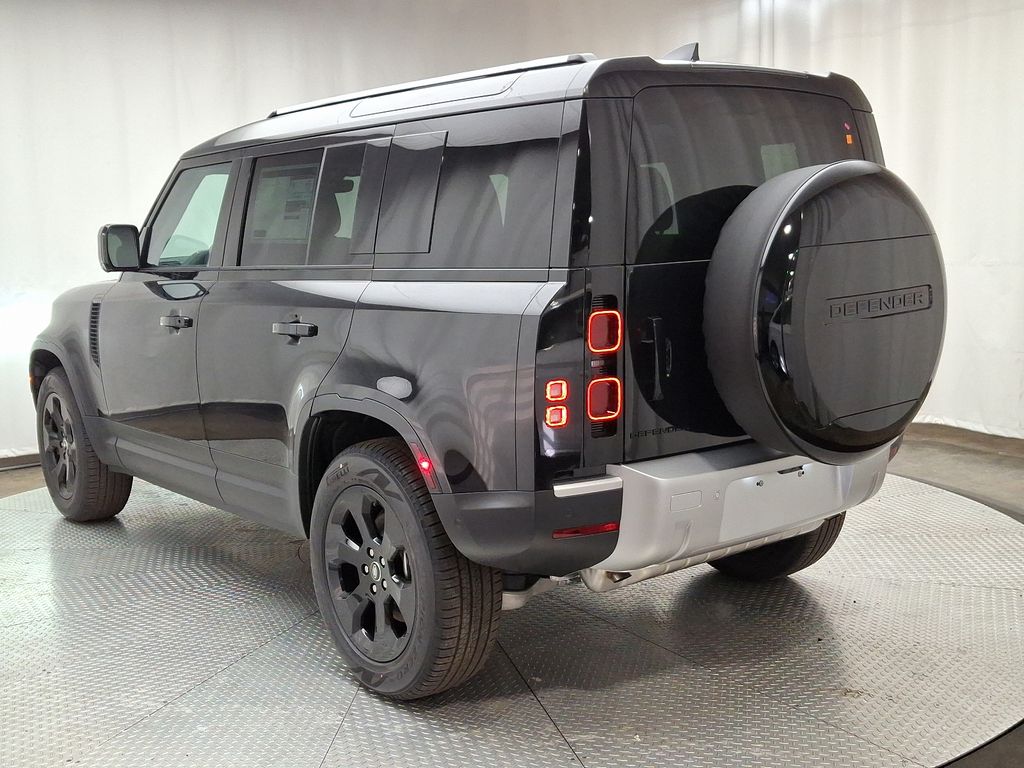 2025 Land Rover Defender 110 4