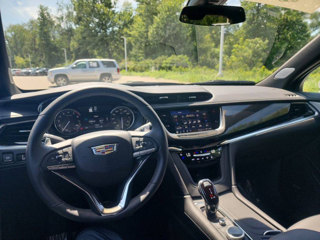 2024 Cadillac XT6 Sport 14