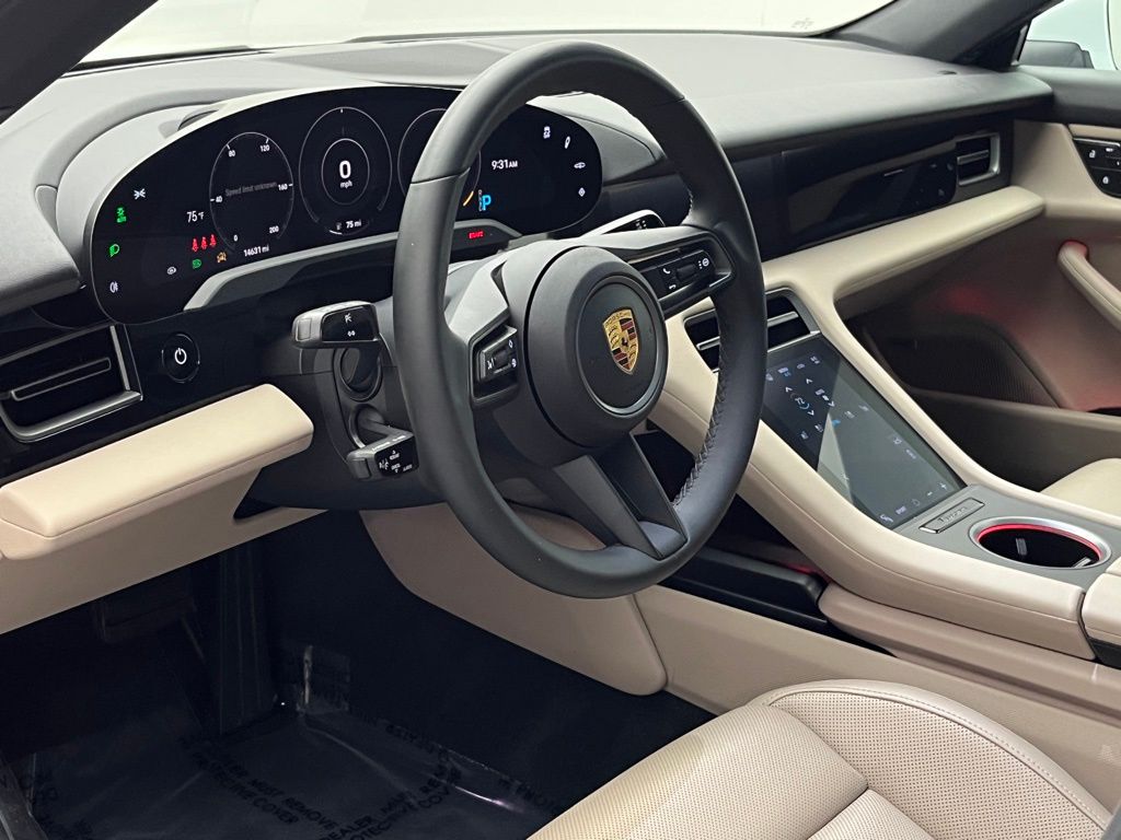Thumbnail: 2022 Porsche Taycan - 4