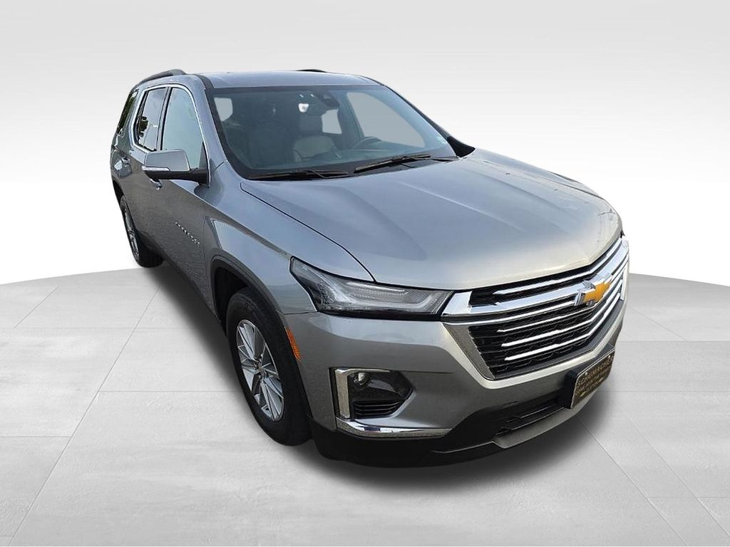 Used 2023 Chevrolet Traverse LT Leather