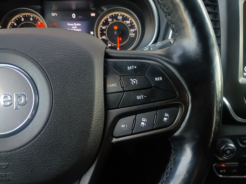 Used Car 2021 Jeep Cherokee  Trailhawk For Sale Under $25,000 In Austin, Texas