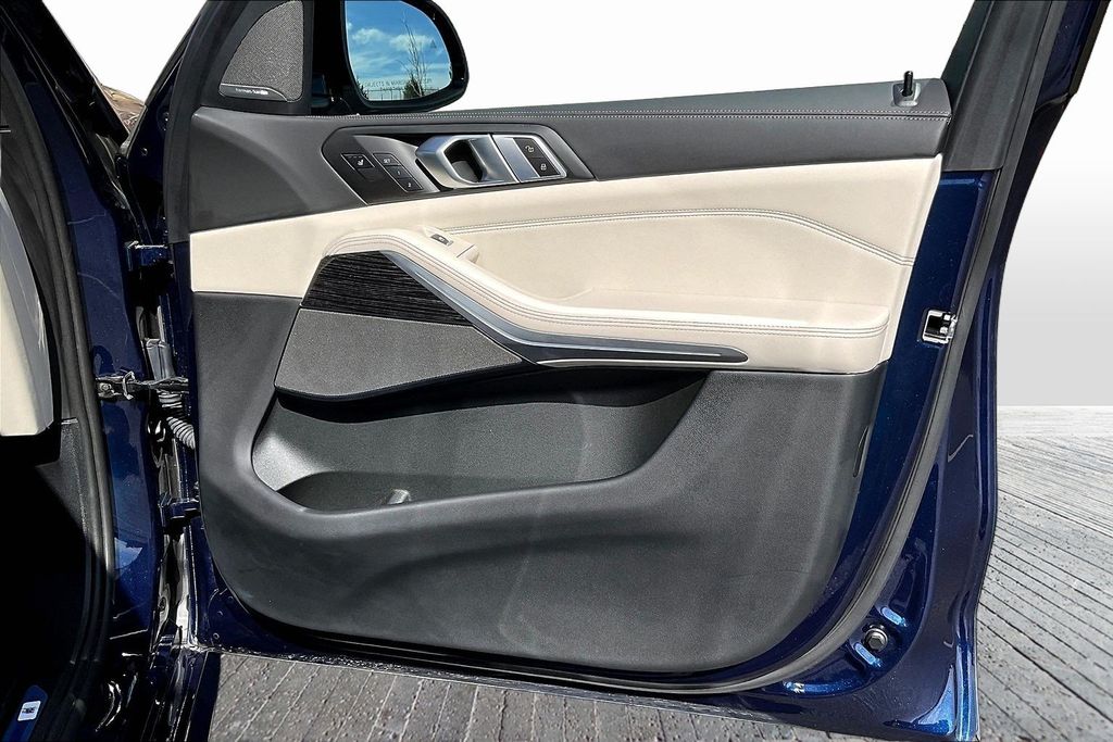 2025 BMW X5 40i - Photo 27