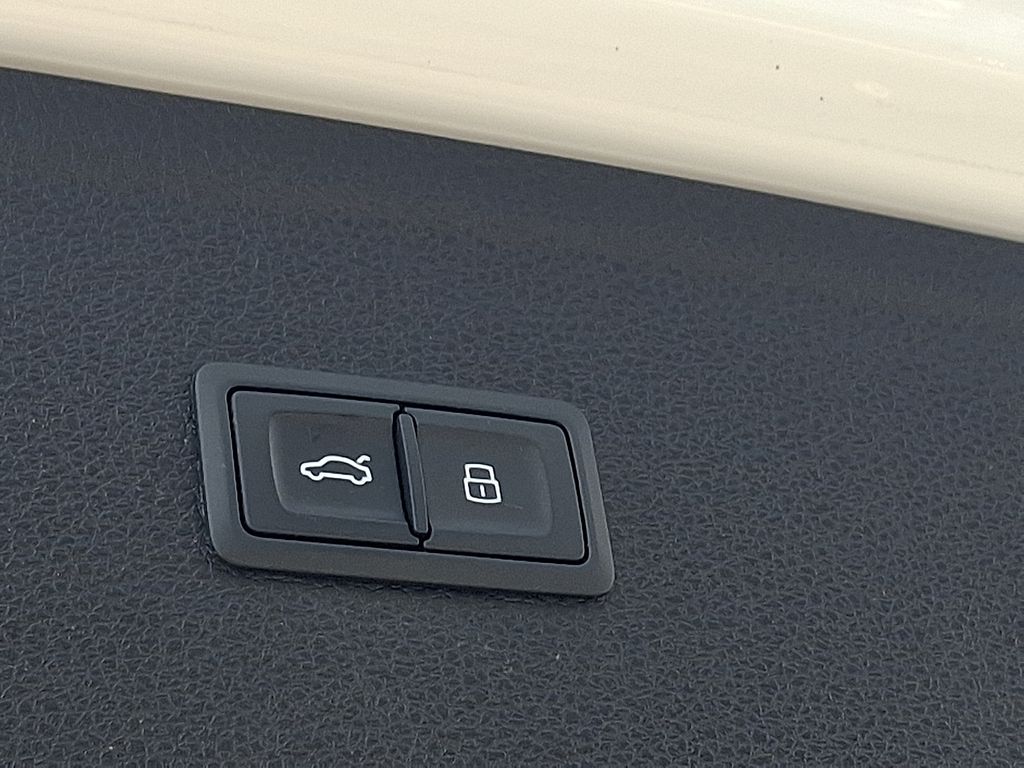 Thumbnail: 2018 Audi Q5 - 30