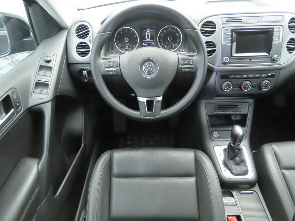 Thumbnail: 2016 Volkswagen Tiguan - 10