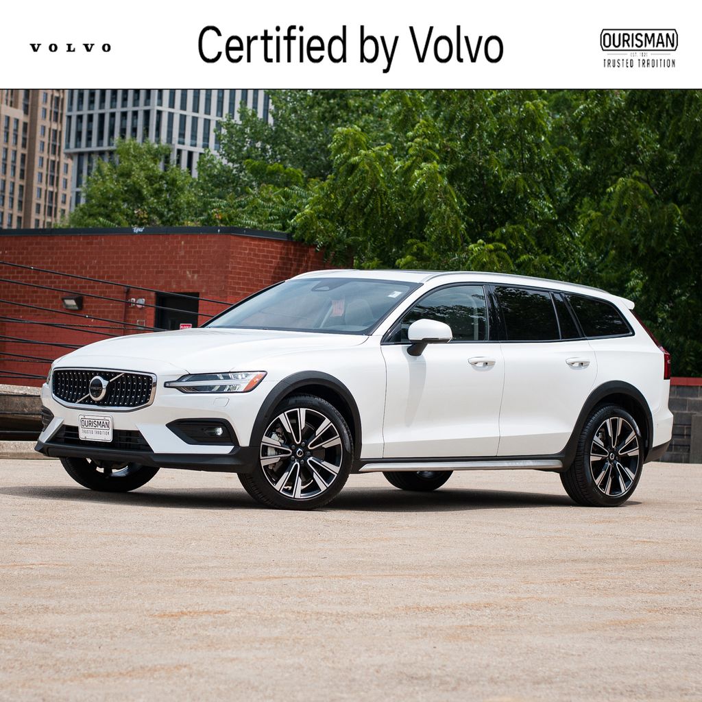 Crystal White Pearl 2026 Volvo V60 Wagon All-Wheel Drive Automatic